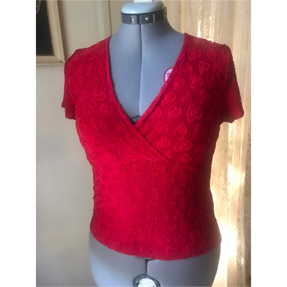 90s red hearts faux wrap shirt. Size L